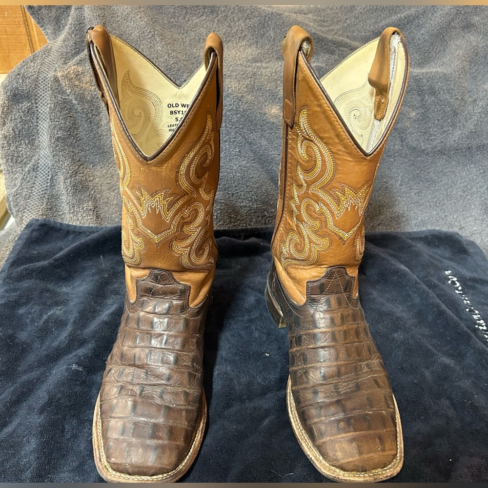 Boys sz. 5 Old West cowboy boots
